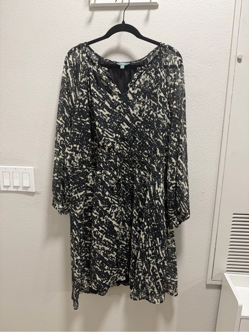 Terra & Sky Black and Cream Printed Long-Sleeve Dress
